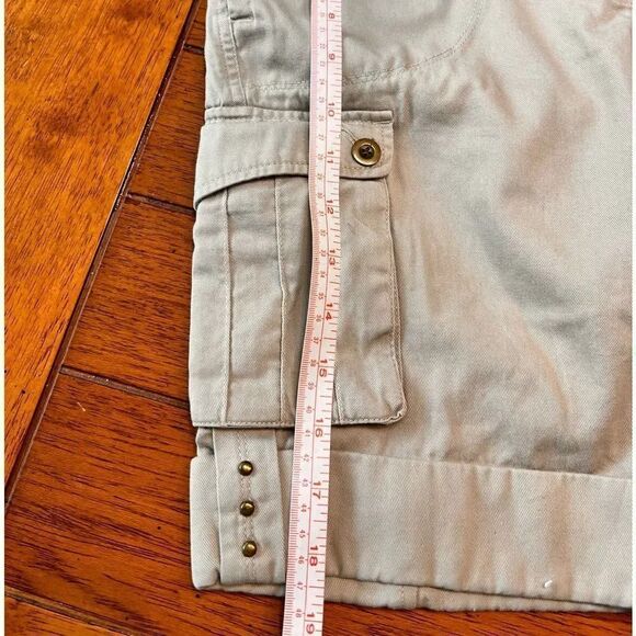 EUC Tan Oc Nygard Weekend Cargo shorts Size 6 #SUM9 - Picture 7 of 7